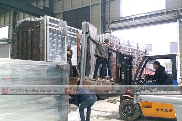 山東濰坊公交站序箱