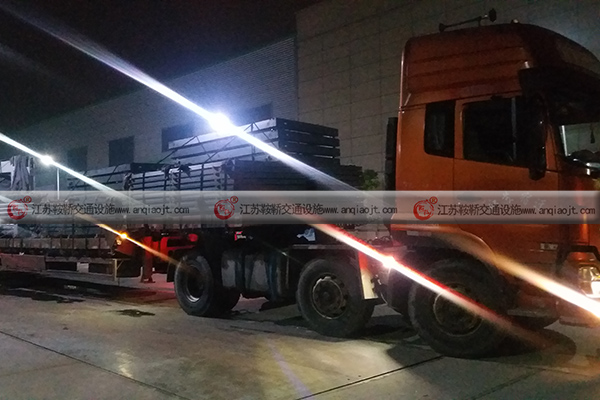 公交候車亭廠家發(fā)貨