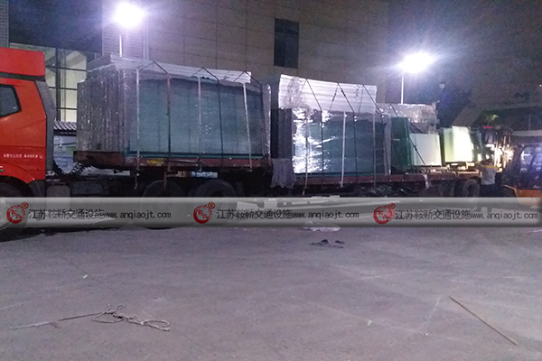 遼寧公交車站臺候車亭