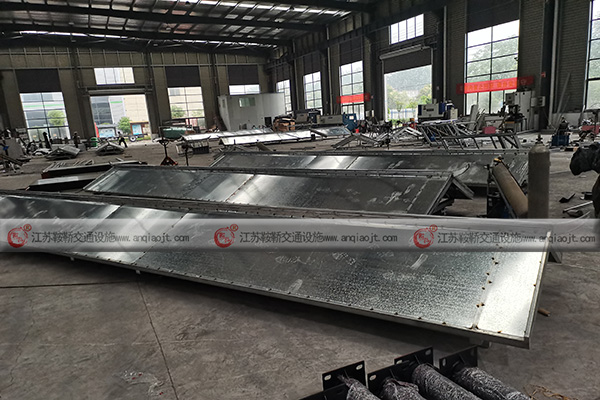 <strong>仿古候車(chē)亭廠(chǎng)家選擇中的幾大要點(diǎn)</strong>