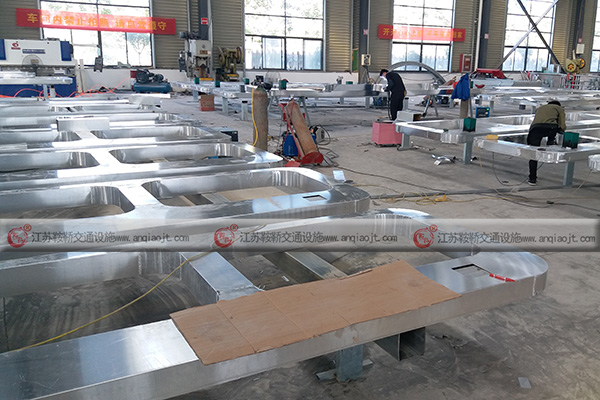 <strong>公交候車亭座椅哪家好？相關(guān)品牌推薦</strong>