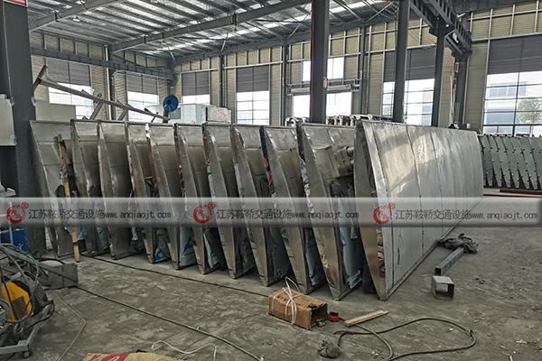 候車亭制作廠家哪個好？選擇候車亭廠家要注意什么