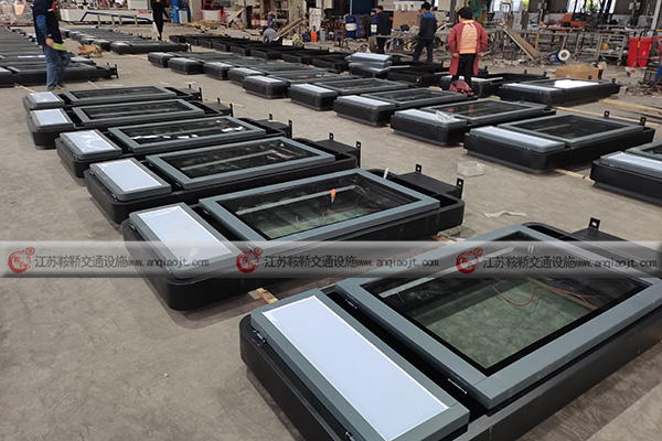 候車(chē)亭制作多種風(fēng)格可參考，這幾個(gè)既實(shí)用又美觀