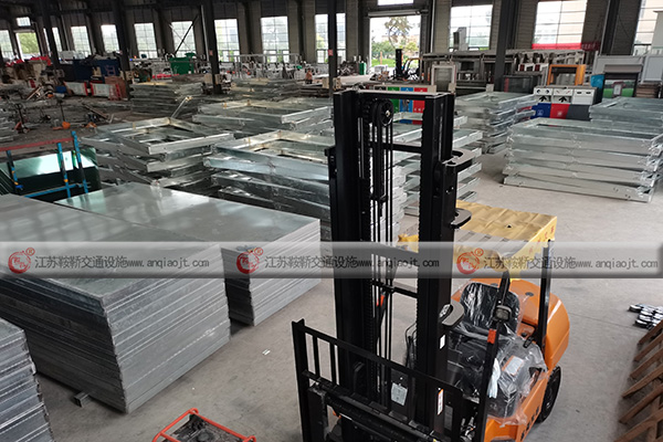 <strong>怎么判斷廠家的候車亭報價是否合理?</strong>