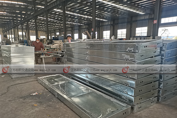 <strong>鄉(xiāng)鎮(zhèn)候車亭安置要以實(shí)用為前提</strong>