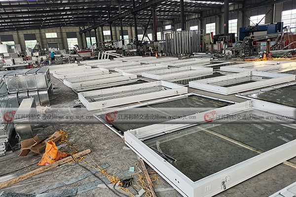 <strong>新款候車亭怎么制作？怎么判斷生產廠家是否靠譜？</strong>