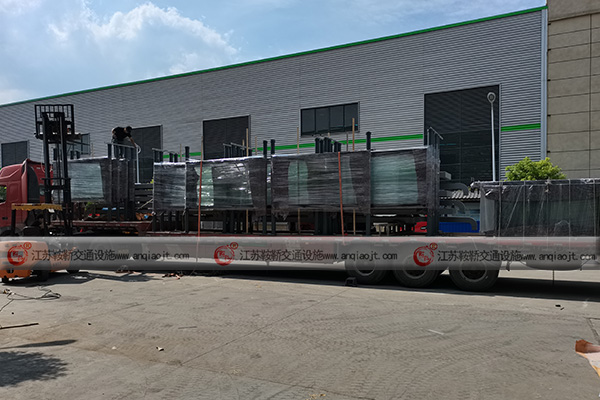 <strong>仿古公交候車亭的設(shè)計(jì)特色</strong>