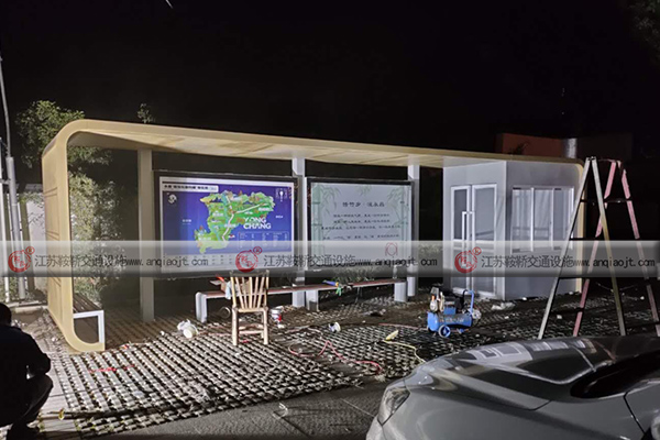 選擇正規(guī)公交車候車亭廠家