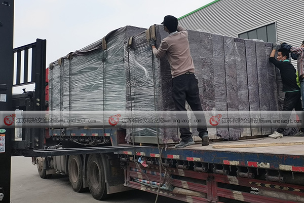 鄭州候車亭廣告公司