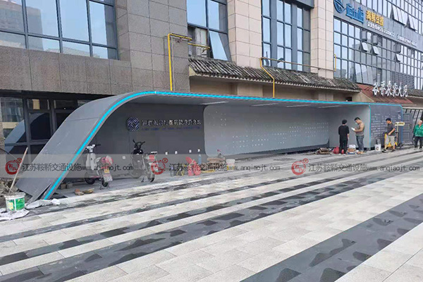 <strong>現(xiàn)代候車亭需要具備哪些功能？</strong>