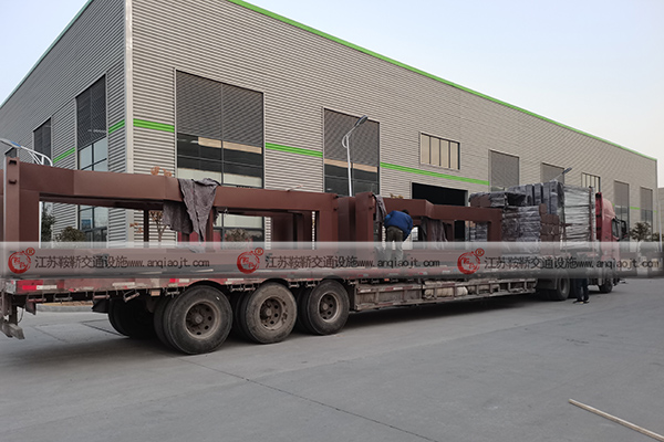 <strong>公交候車亭廣告宣傳力度大嗎？怎么選擇公交候車亭？</strong>