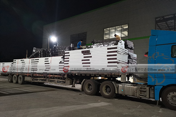 <strong>公交候車(chē)亭廣告有哪些投放的方式？</strong>