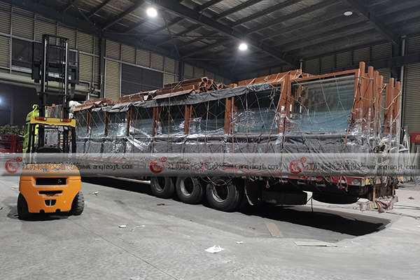 <strong>公交候車亭設(shè)計需要講究哪些方面？</strong>