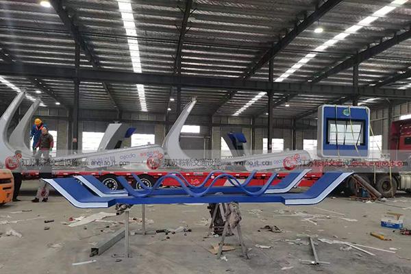 <strong>在建設(shè)智能候車亭時(shí)，應(yīng)如何選擇供應(yīng)廠家？</strong>