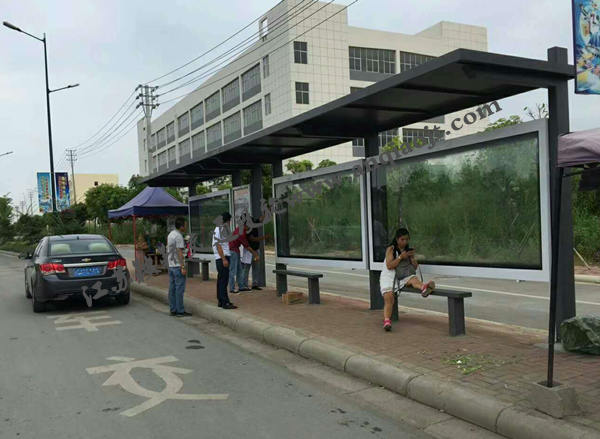 公交候車亭