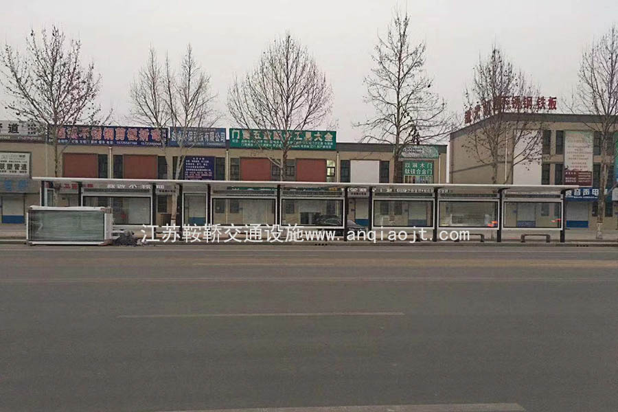 大型公交候車亭