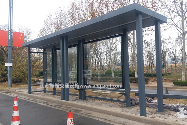 鄉(xiāng)鎮(zhèn)候車亭該如何選擇？凸顯更美觀的效果
